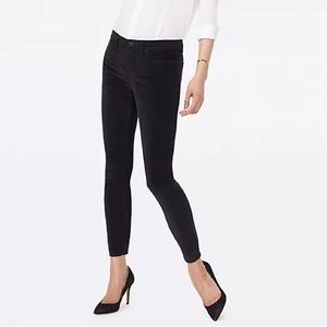 NYDJ Velveteen Skinny Pants Sz 8 Black‎
